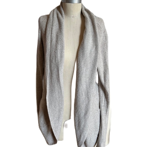 Barefoot Dreams Circle Cardi Cardigan Tan Cozychic Sweater. Medium - Picture 6 of 13